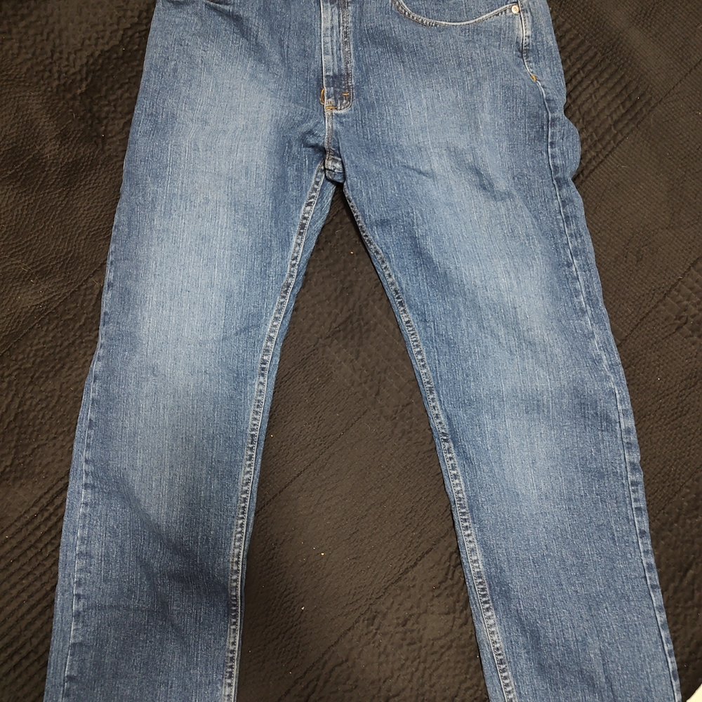 Lee Men's Straight Fit Blue Jeans